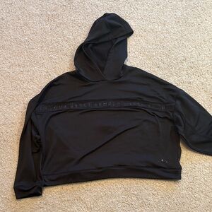 Women’s Under Armour lightweight hoodie size 2XL